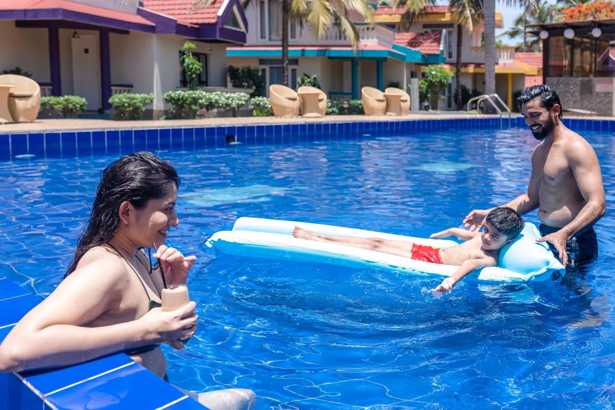 Country Inn Goa Varca Beach - 2 Minutes Walk To The Beach ภายนอก รูปภาพ